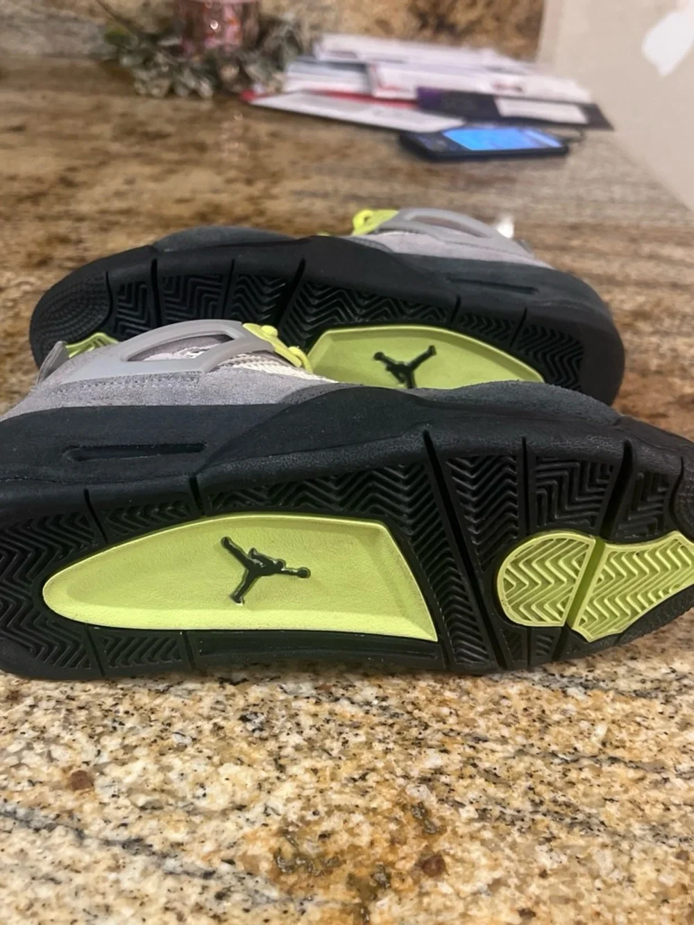 Air Jordan 4 Retro SE Neon 95 GS Size 7Y Grey Volt – No Insoles